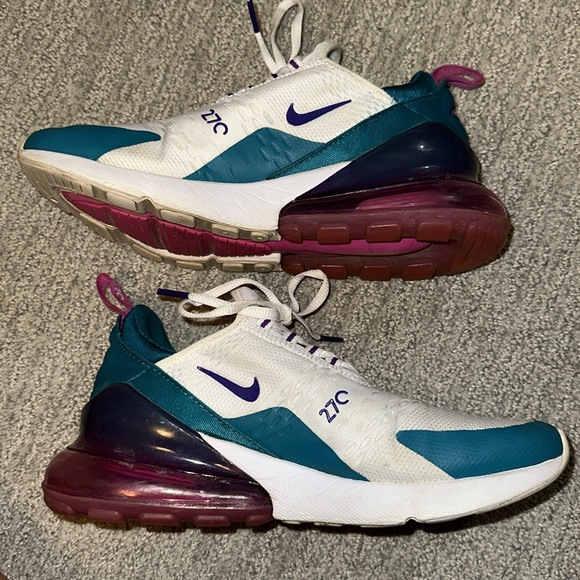 Nike Air Max 270 - Picture 3 of 5